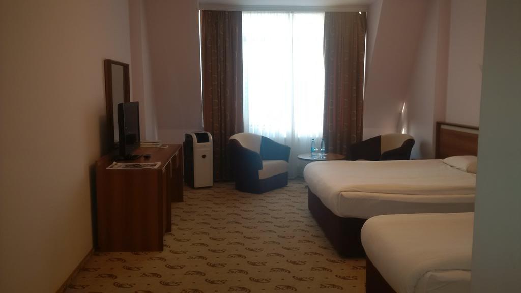 River Side Hotel Mingachevir Quarto foto