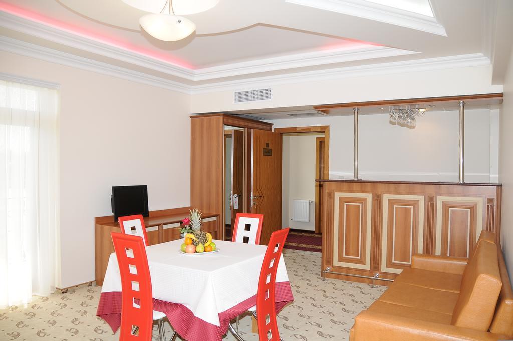 River Side Hotel Mingachevir Quarto foto